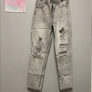 American Eagle Mom Jeans